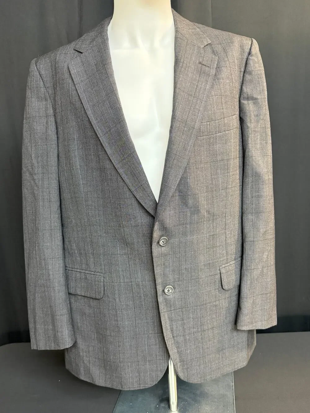 Vintage Burberrys Mens 46 Gray Blue Plaid 100% Wool Blazer Sport Coat